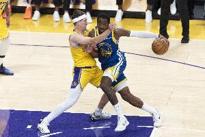 TA:湖人对库明加有一定兴趣 但尚不清楚双方是否会就此展开谈判