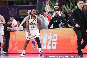 沈阳日报：如何加强进攻体系 终结连败颓势 成辽宁急需解决的问题