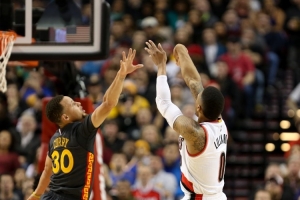 字母哥哥：没见过比库里和利拉德更好的射手 后者训练三分100中98