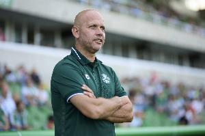 国王杯赛前向巴萨列队，桑坦德主帅：这是绅士俱乐部应有的行为