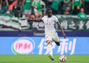 记者：盖伊加盟后申花现有外援已达7人，阿苏埃没有出现在迪拜