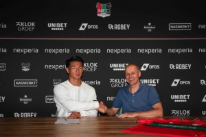 踢球者：沃尔夫斯堡已联系20岁日本前锋盐贝健人，还有意两名后卫