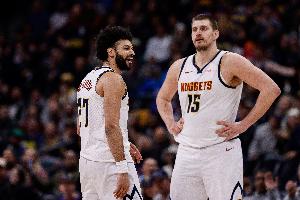 挺身而出!约基奇缺阵后穆雷打了六场比赛 场均砍下28分10助攻