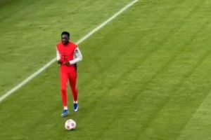 德天空：阿方索·戴维斯从感冒中恢复，未来几天将回归球队合练