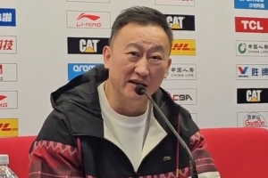 刘维伟：乔丹·米奇非常累 队中国产内线状态较差 目前大外援难找