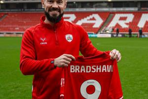 徐彬还未官宣!英格兰冬窗已关闭,英甲巴恩斯利签下6名新援