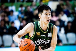 带队艰难取胜!郭昊文出场47分钟21中10砍31分6板10助 罚球14中10