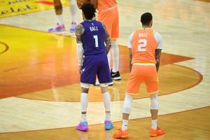 鲍尔兄弟篮球?名记:骑士和黄蜂就朗佐·鲍尔交易进行了初步洽谈