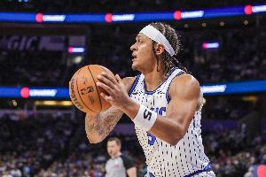 破防了！魔术首节被雷霆防了个22中4&三分10中0 落后到25分