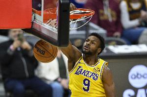 效率挺高!布朗尼过去三场比赛出战18分钟拿到16分 投篮9中6