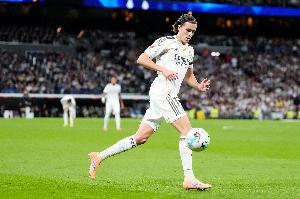 阿斯：皇马拥卡雷拉斯、加西亚等正牌左后卫，却让卡马文加客串