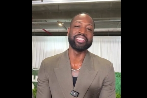 如果能回到06年!韦德:我想要回我的膝盖 但长到膝盖的白T不要了