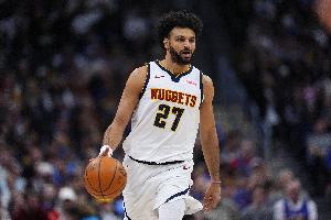 新科全明星!贾马尔·穆雷打满首节5中2砍下13分4助 罚球7中7