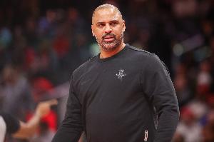 另辟蹊径！雅虎体育：火箭寻求低价引援 关注买断市场&愿当第三方