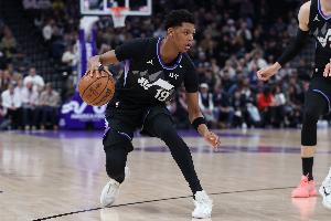 可圈可点！5号秀贝利10中7拿到19分4板3断3帽 正负值+13全队最高