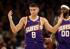 最多落后19分！阿伦晃开夏普再中三分球 太阳反超打停开拓者