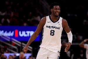 名记：在JJJ被交易到爵士之前 猛龙曾与灰熊进行过关于他的谈判