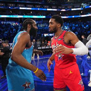 阿特金森：错开哈登米切尔上场时间很重要 会好好沟通把一切理顺