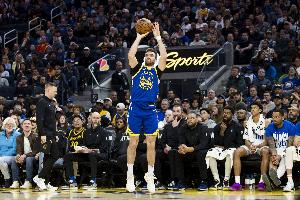 斯潘塞谈打完双向球员的最后一场比赛：我很感谢勇士给了我机会