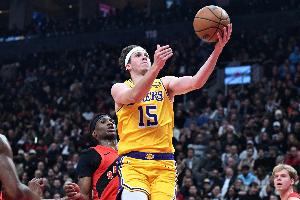 湖媒：里夫斯今年本该入选全明星而不是伦纳德 对还是错？