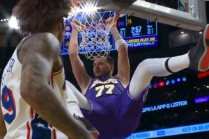 说到做到！东契奇反击一条龙 杀进内线起飞吊筐暴扣