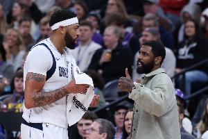 蒂格：既然把浓眉都送走了 独行侠应该把欧文也交易了