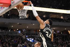 队记：一支有全明星球员的球队放弃字母哥 因觉得字母只想当老大