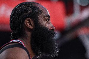 美记：哈登光薪资就4亿 有代言&生意还嫌赚得少？他想要多少钱？