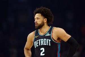 外线太没谱！活塞上半场三分合计17中2 命中率仅为11.8%