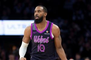 谁需要控卫？黄蜂官宣裁掉38岁老将康利 球员连续被交易两次