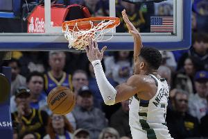 美记：勇士森林狼热火曾积极追字母哥 但雄鹿本周初就确立了立场