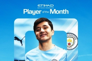 出战全部8场比赛，曼城官方：胡桑诺夫当选球队1月最佳球员