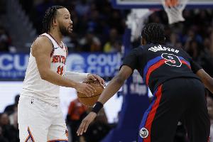 比克斯塔夫：奥萨尔防布伦森做得很棒 持续干扰一直消耗他