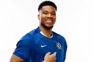 字母自宣入股切尔西女足：这里的历史不言自明 很激动能贡献力量