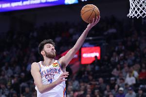 老大老二不在你得支楞啊！霍姆格伦10中5得到17分14篮板