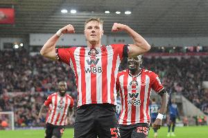 桑德兰后卫：踢阿森纳我们表现得很好，现在我们专注于反弹