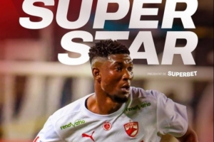 外媒：泰山与肯尼迪·博阿滕深入谈判，开出的薪水远高于罗甲水平